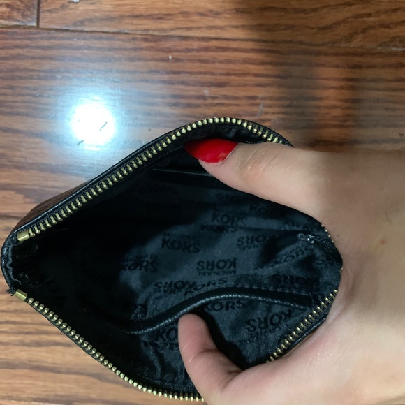 Michael Kors Coin Wristlet - Picture 4 of 4